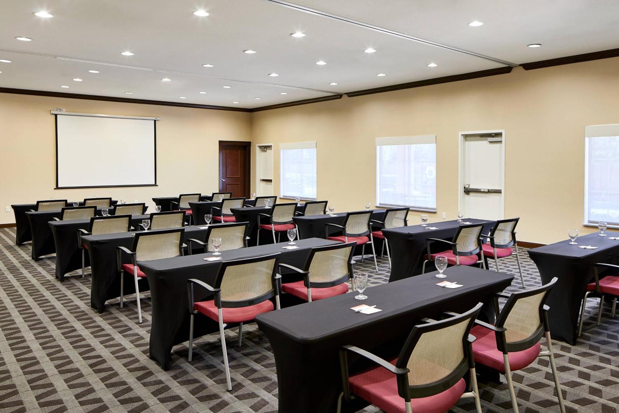 Towneplace Suites By Marriott Мидланд Екстериор снимка