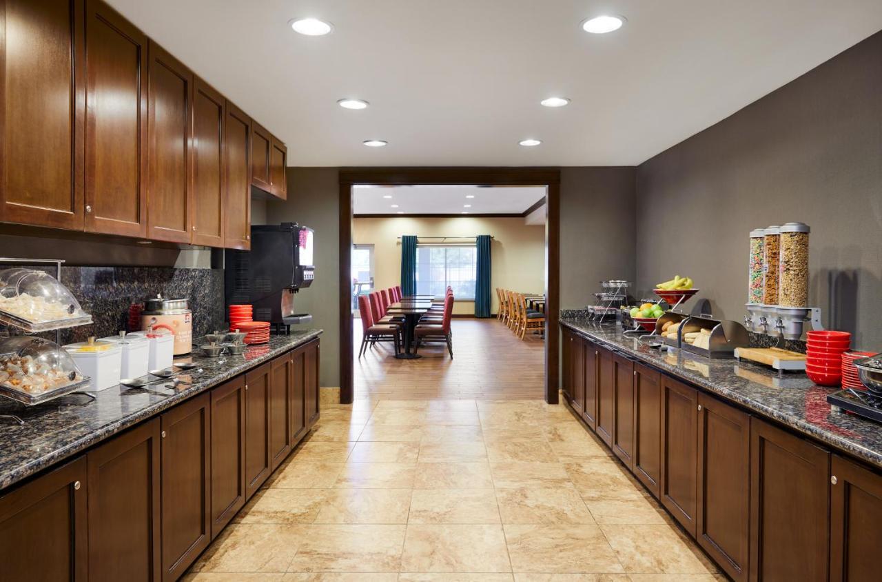 Towneplace Suites By Marriott Мидланд Екстериор снимка